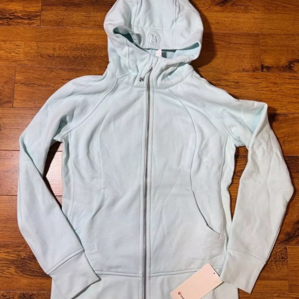 LULULEMON
Scuba Full-zip Hoodie
Mint Breeze NWT